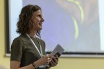 Alice Košárková moderuje první blok konference nazvaný Na cestě ke smyslu: mladí lidé, víra a spiritualita Alice Košárková moderuje první blok konference nazvaný Na cestě ke smyslu: mladí lidé, víra a spiritualita